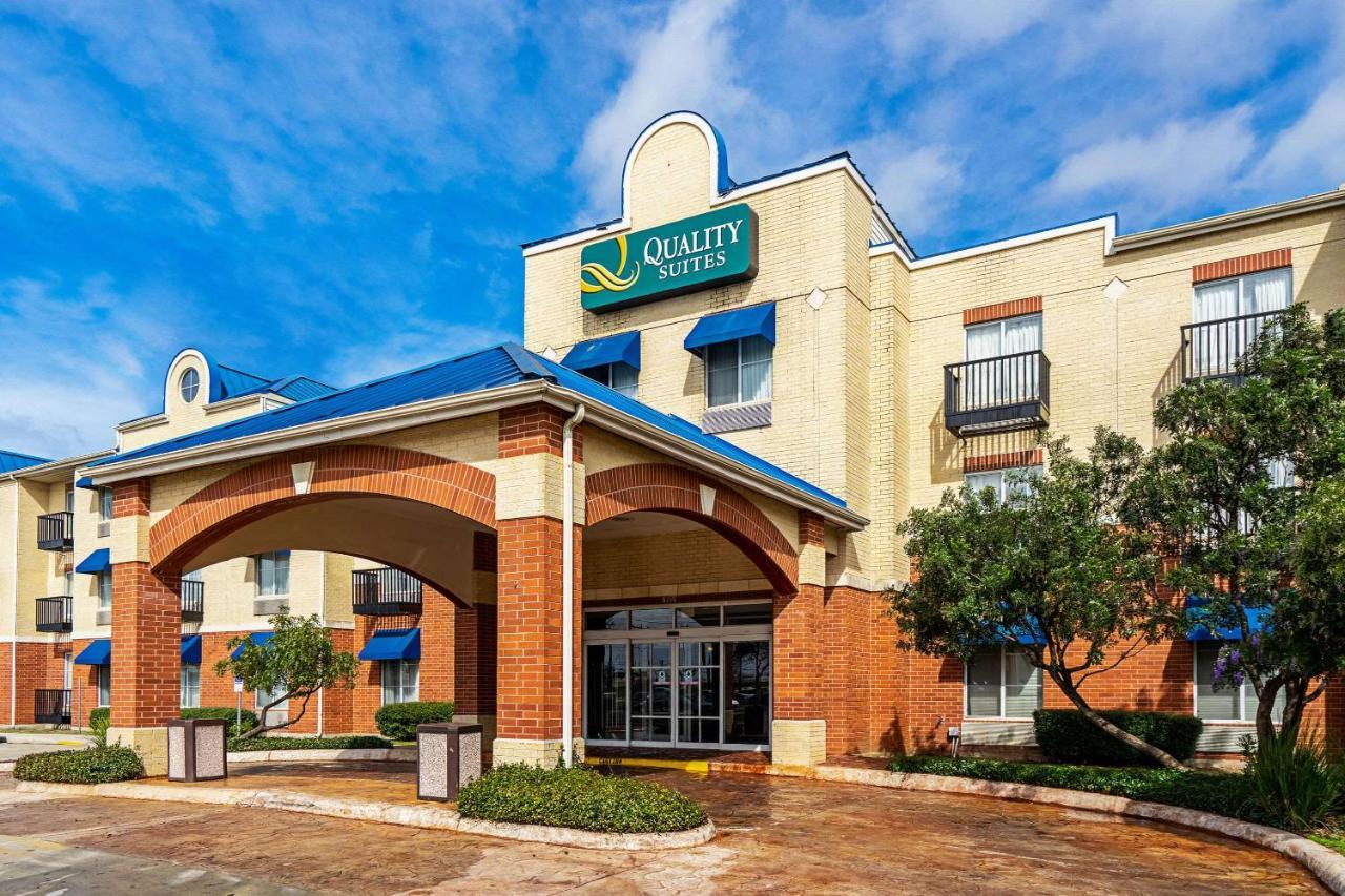 Quality Suites San Antonio Northeast Exterior photo