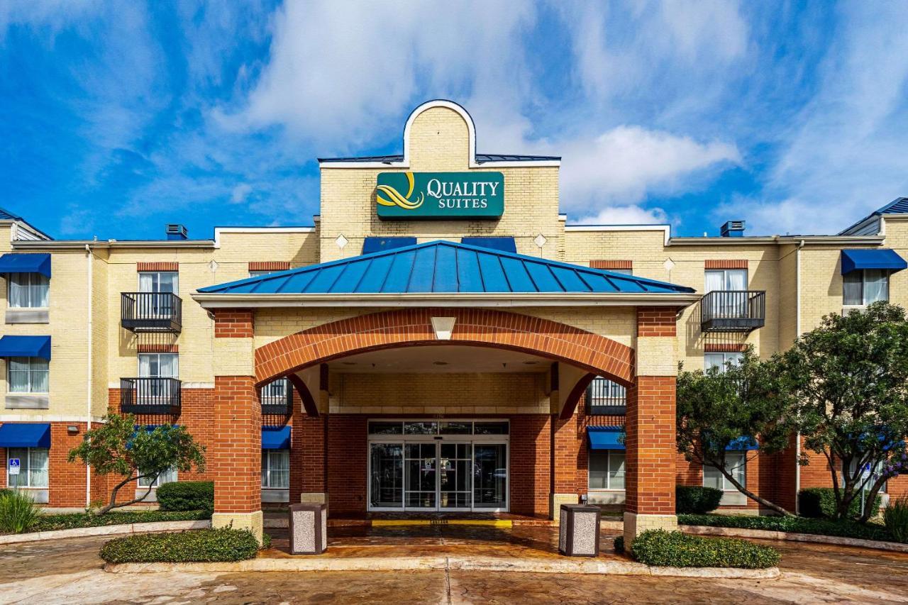 Quality Suites San Antonio Northeast Exterior photo