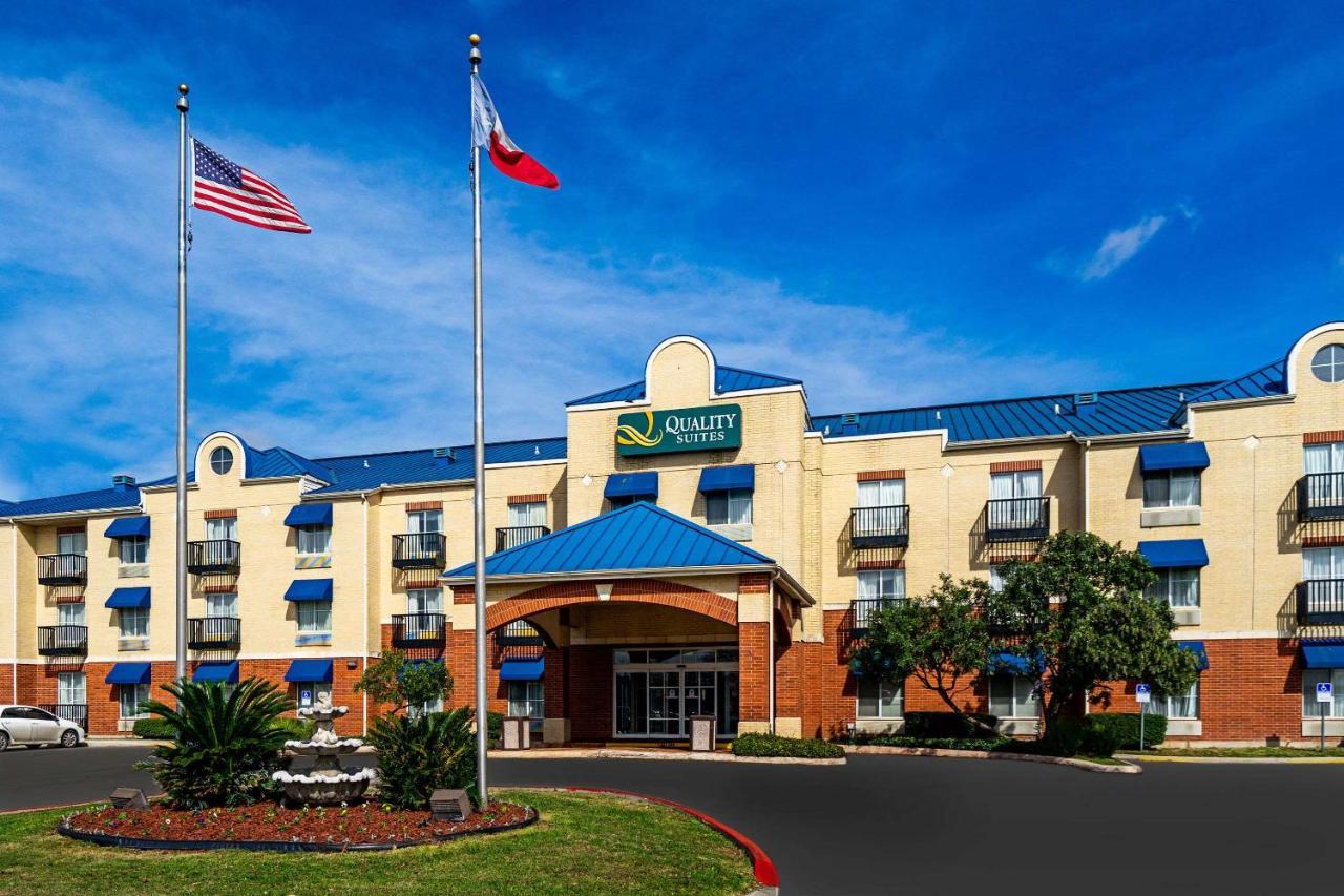 Quality Suites San Antonio Northeast Exterior photo