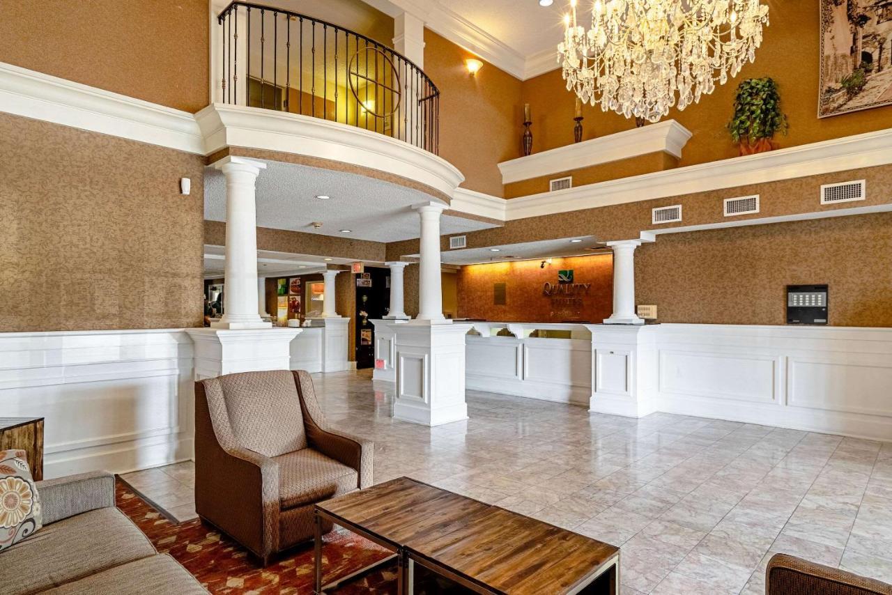 Quality Suites San Antonio Northeast Exterior photo