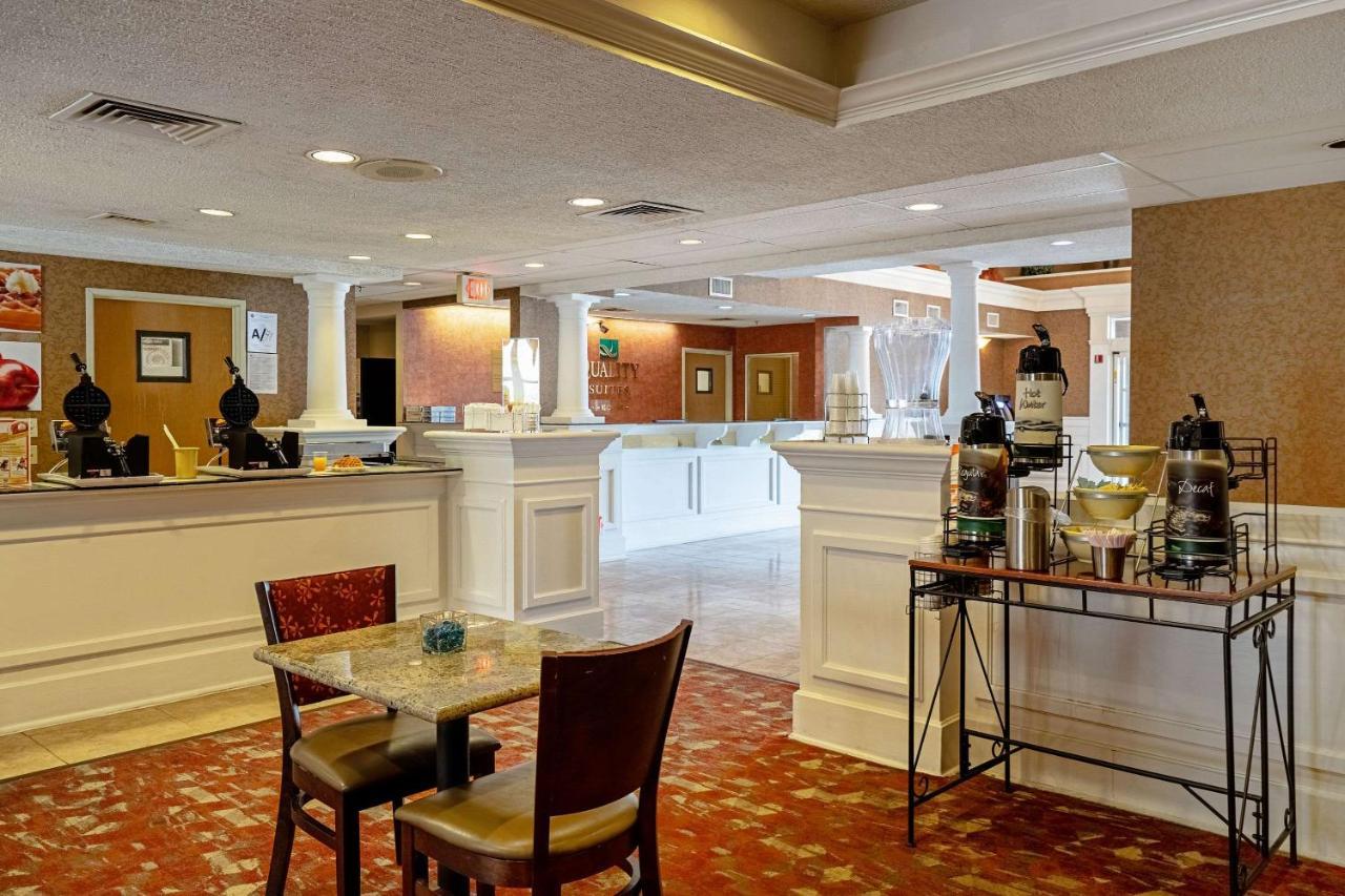 Quality Suites San Antonio Northeast Exterior photo