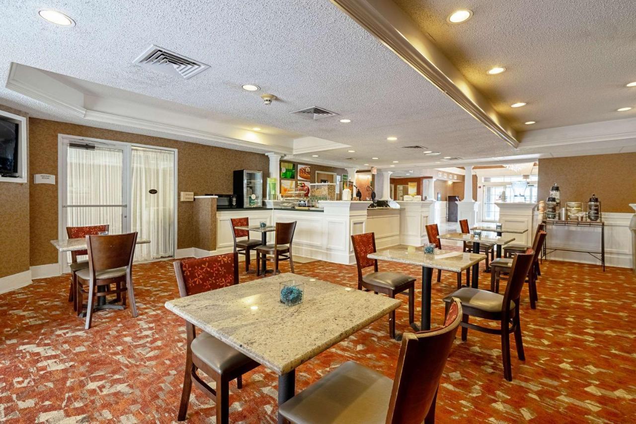 Quality Suites San Antonio Northeast Exterior photo