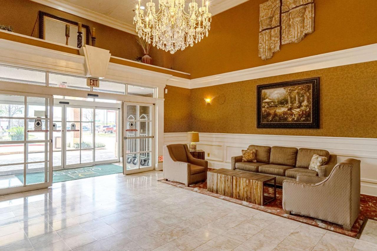 Quality Suites San Antonio Northeast Exterior photo