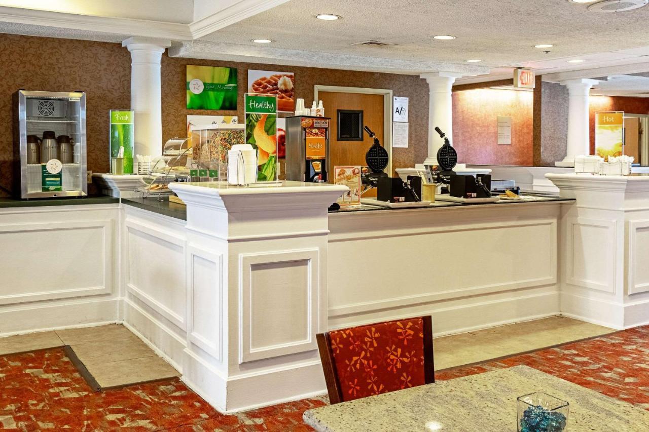 Quality Suites San Antonio Northeast Exterior photo
