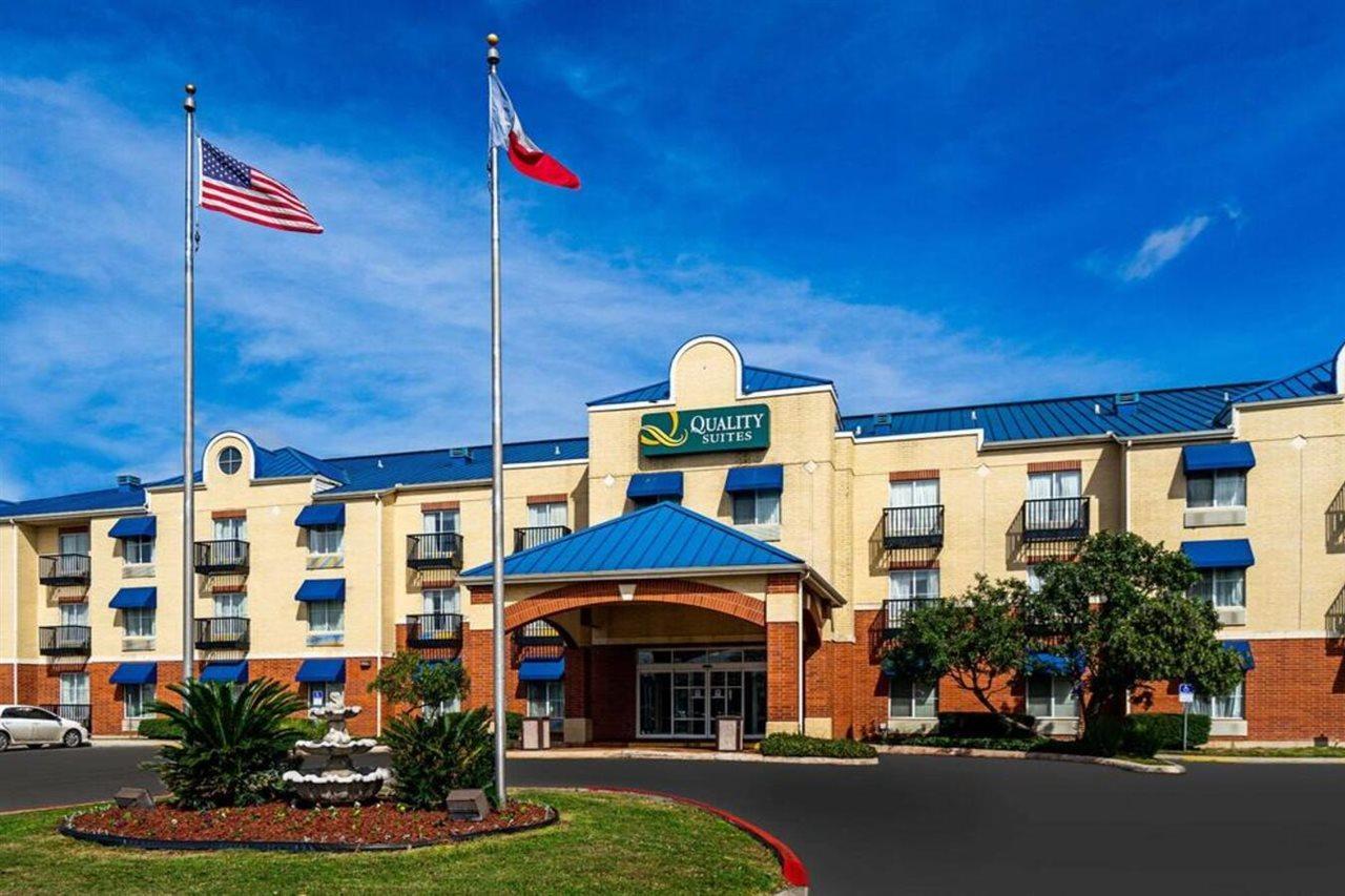 Quality Suites San Antonio Northeast Exterior photo