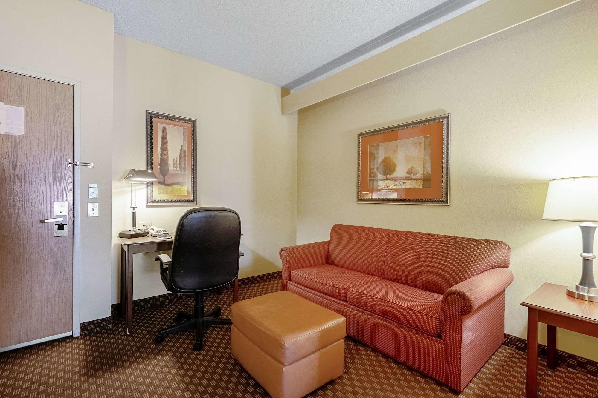 Quality Suites San Antonio Northeast Exterior photo