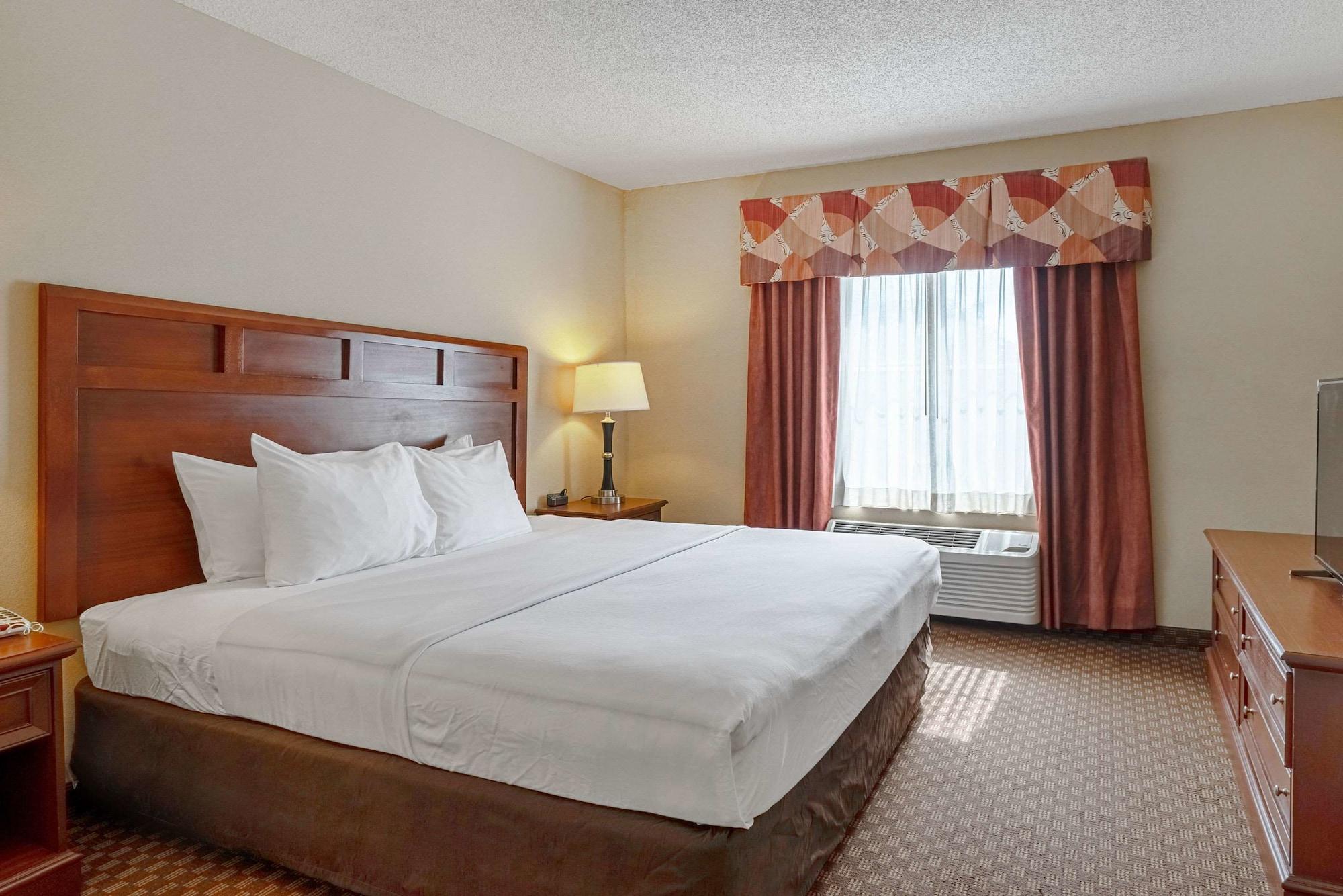 Quality Suites San Antonio Northeast Exterior photo