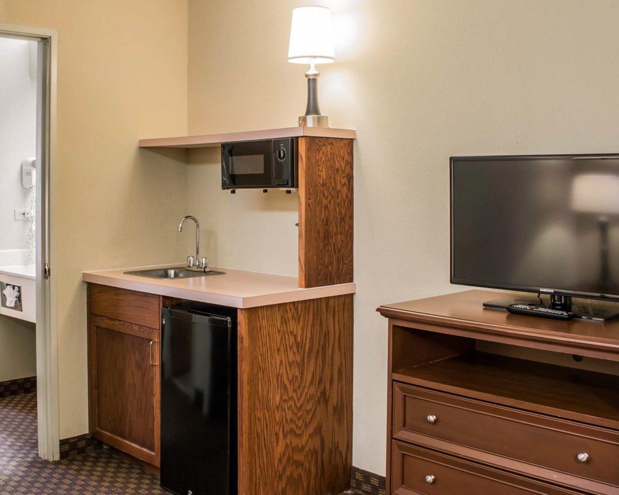 Quality Suites San Antonio Northeast Exterior photo