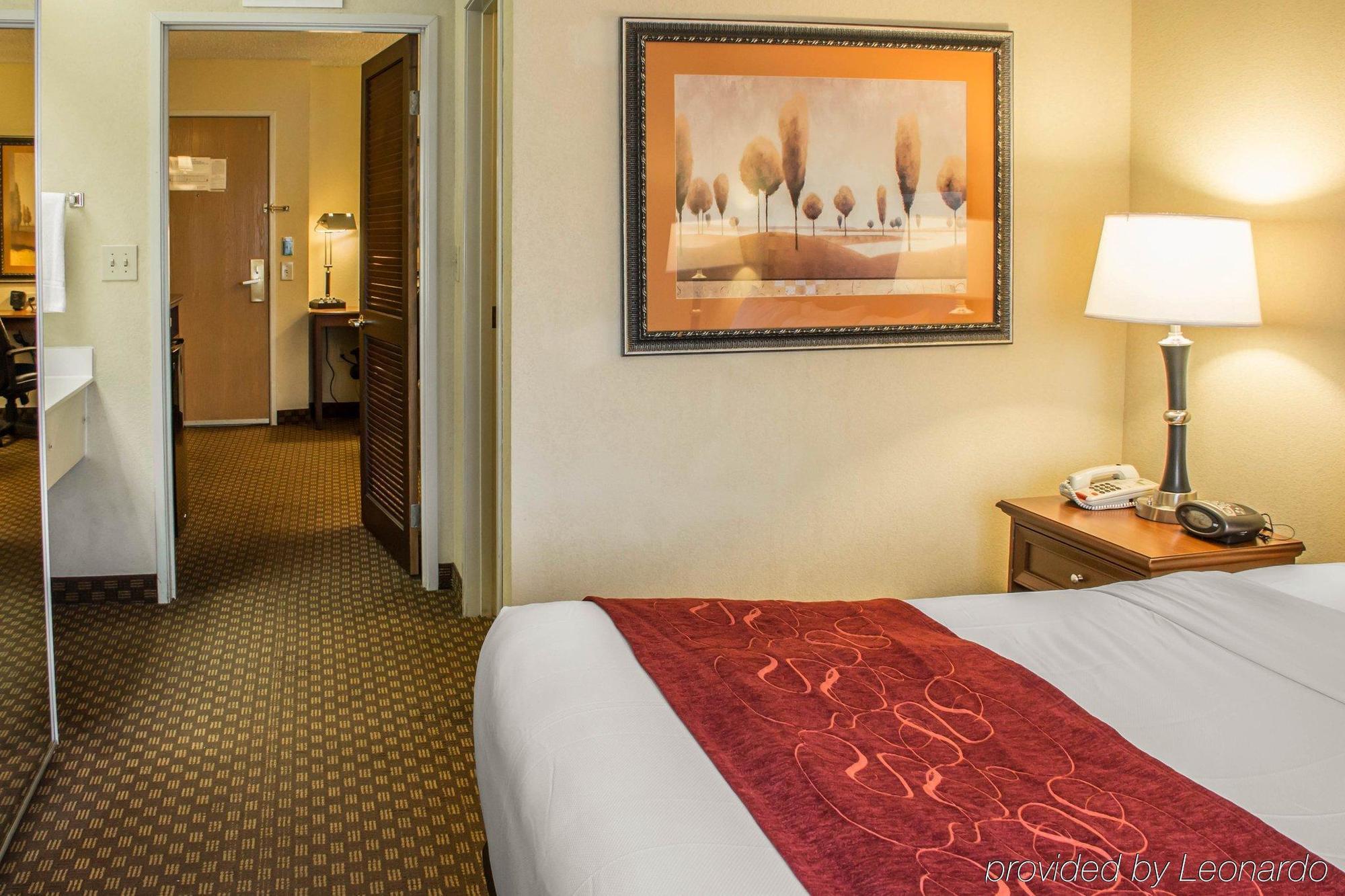 Quality Suites San Antonio Northeast Exterior photo