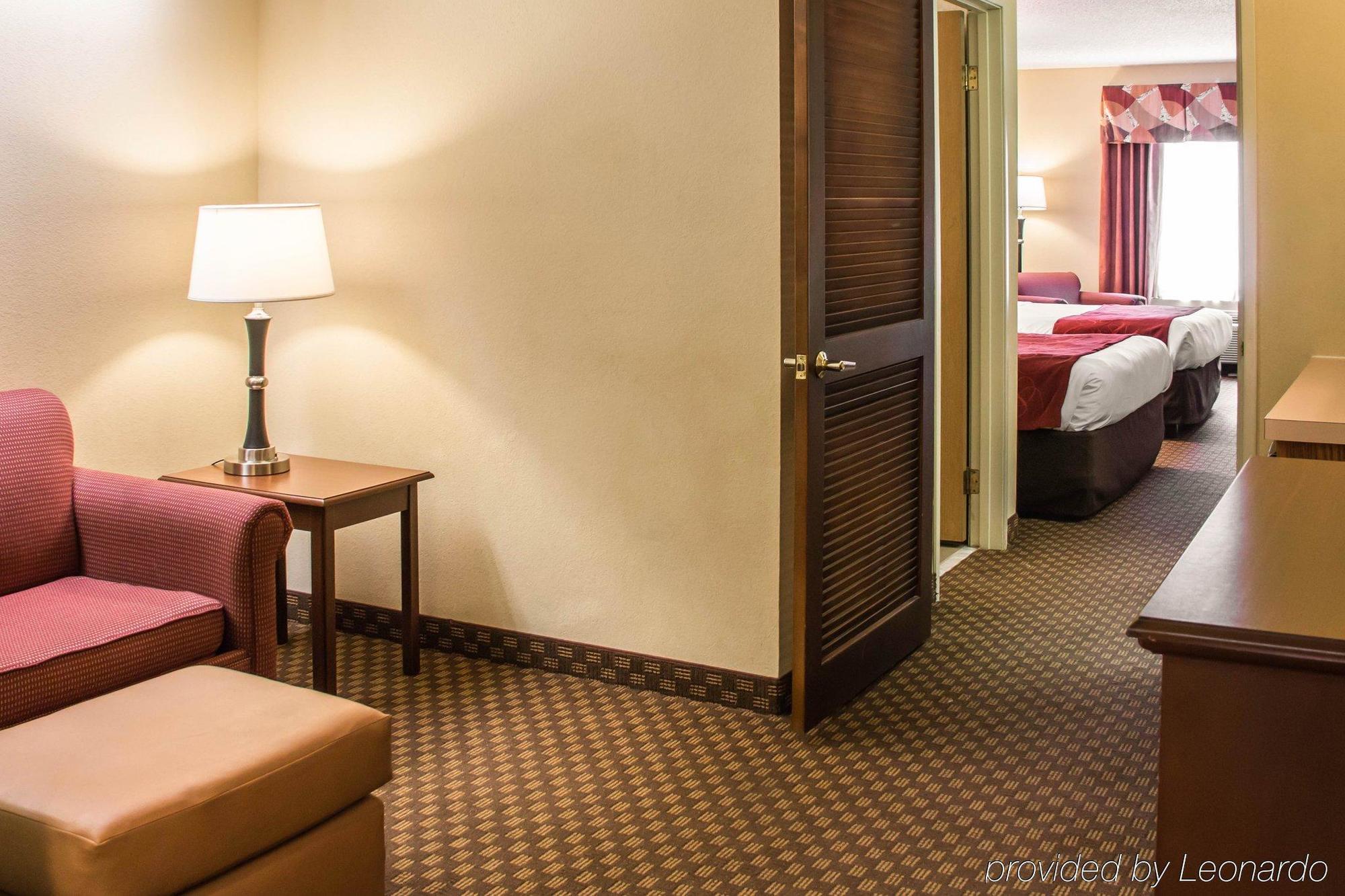 Quality Suites San Antonio Northeast Exterior photo