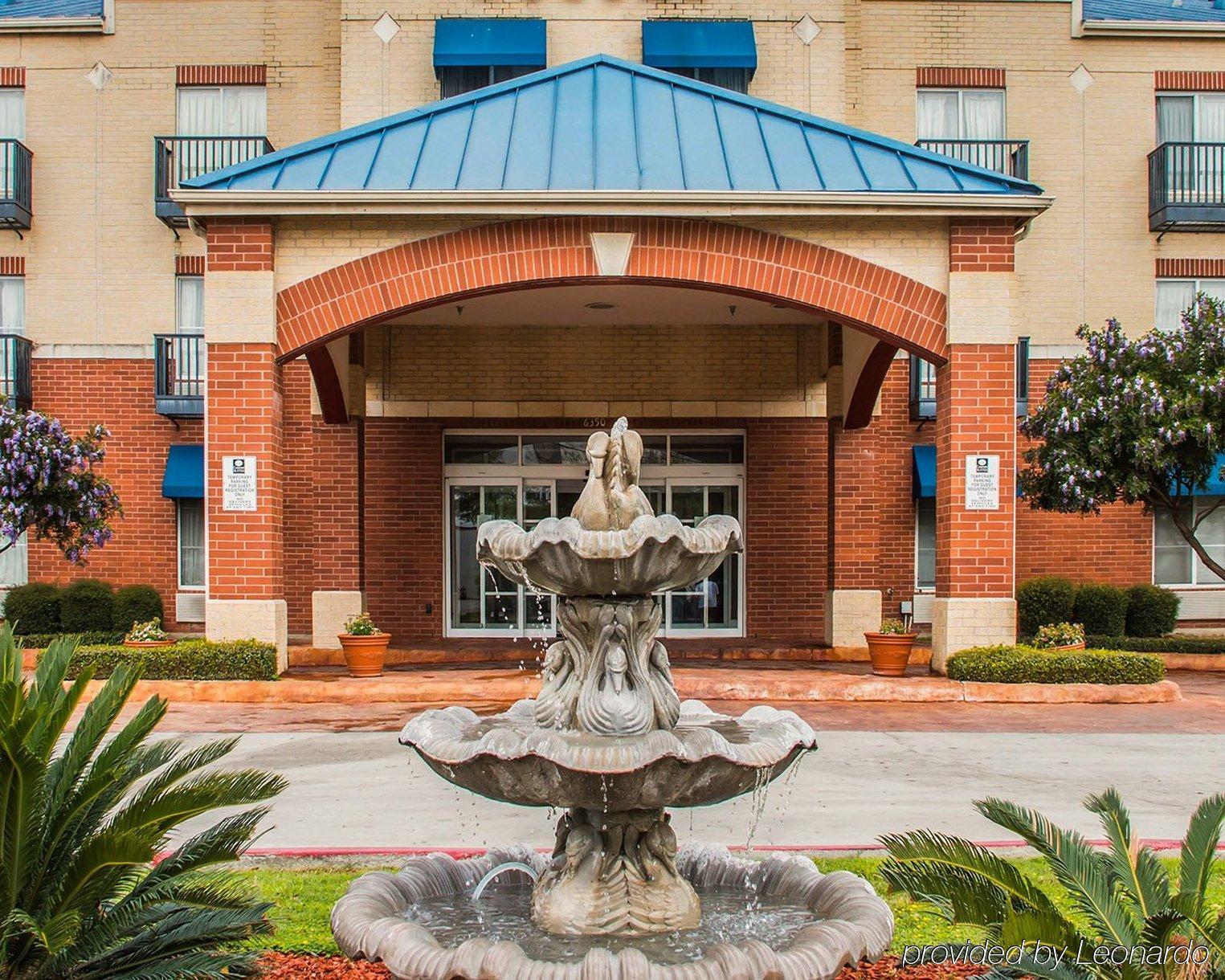 Quality Suites San Antonio Northeast Exterior photo
